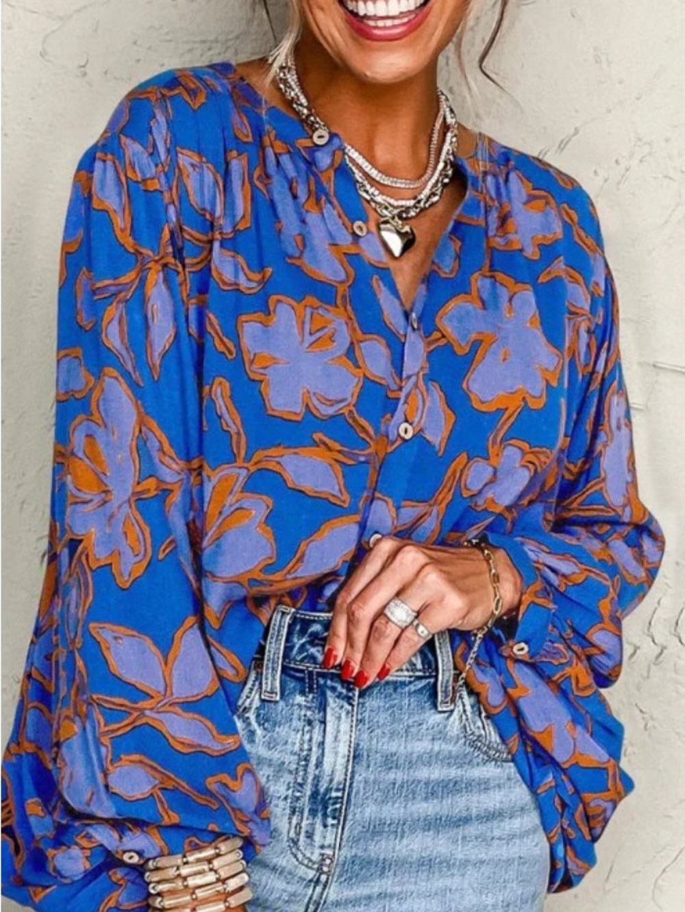 Boutique Women's Blue Floral Button-Up Blouse - Picture 2 of 12